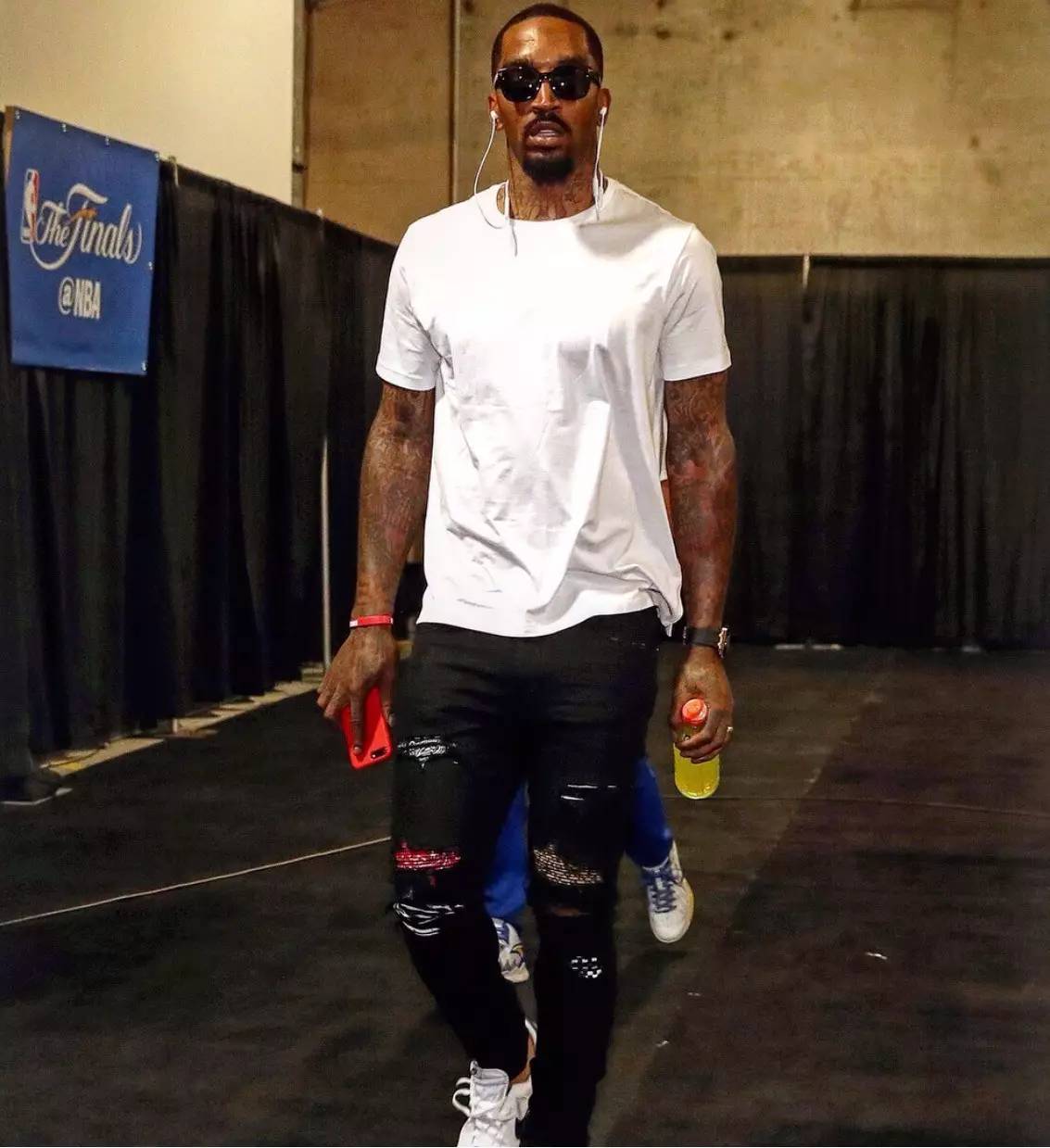 TNT：巴萨希望在世界杯后签回梅西，由他带队进入新诺坎普时代