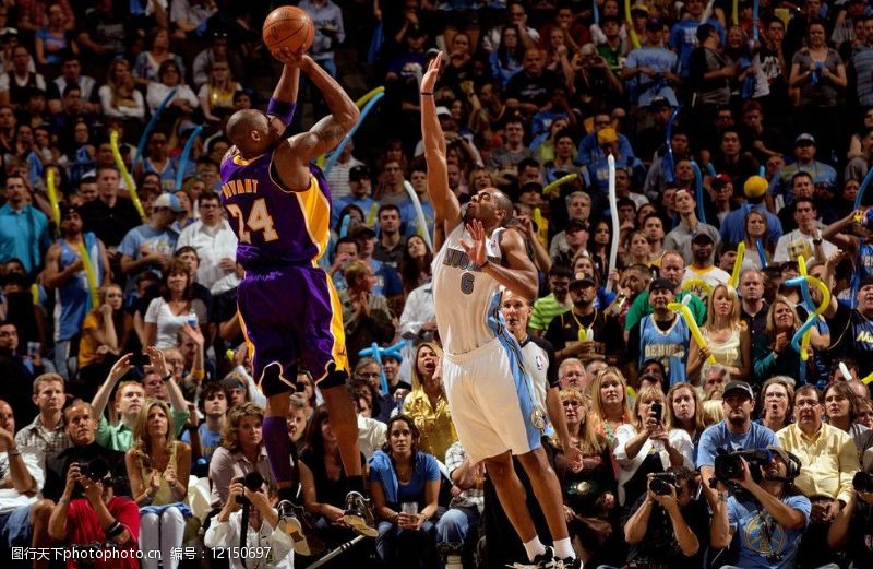 又一幅世界名画：新秀邓恩隔扣字母！