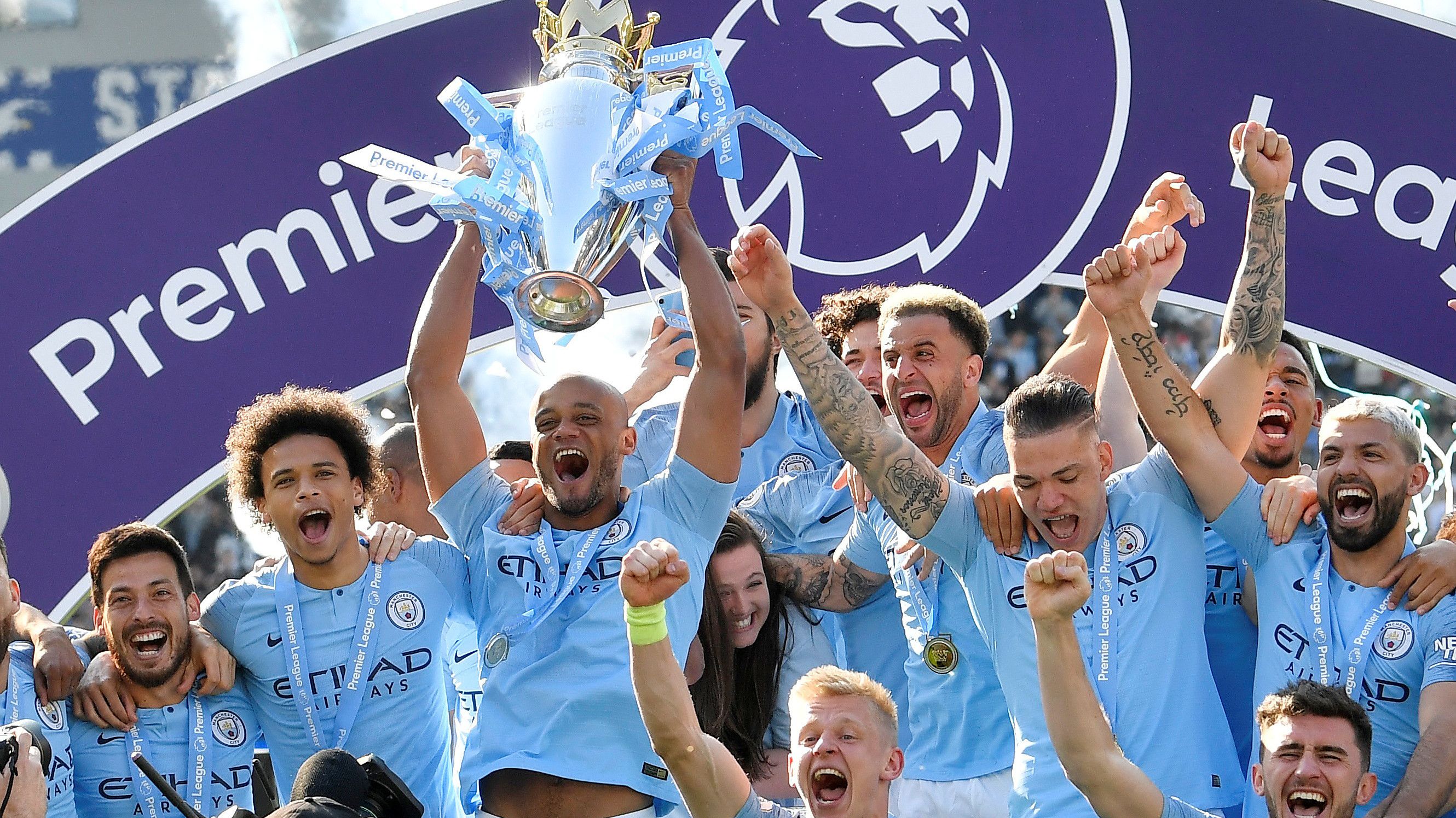 潘德夫：国米被裁判戏耍，范戴克手球明显是点球但却被无视