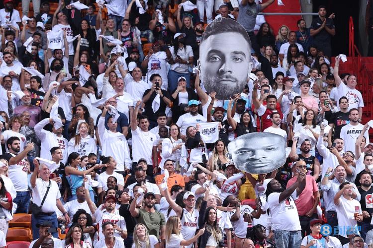 [中超]上海海港、浙江队因耽误开球时间被处罚